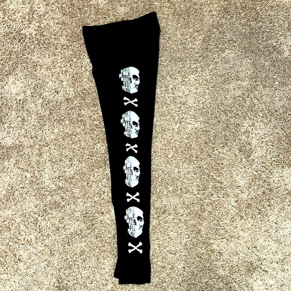 Beautiful Disaster full length leggings - Picture 1 of 5